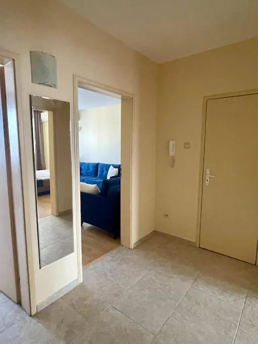 Apartment Lovita Suite With A Garage Varna